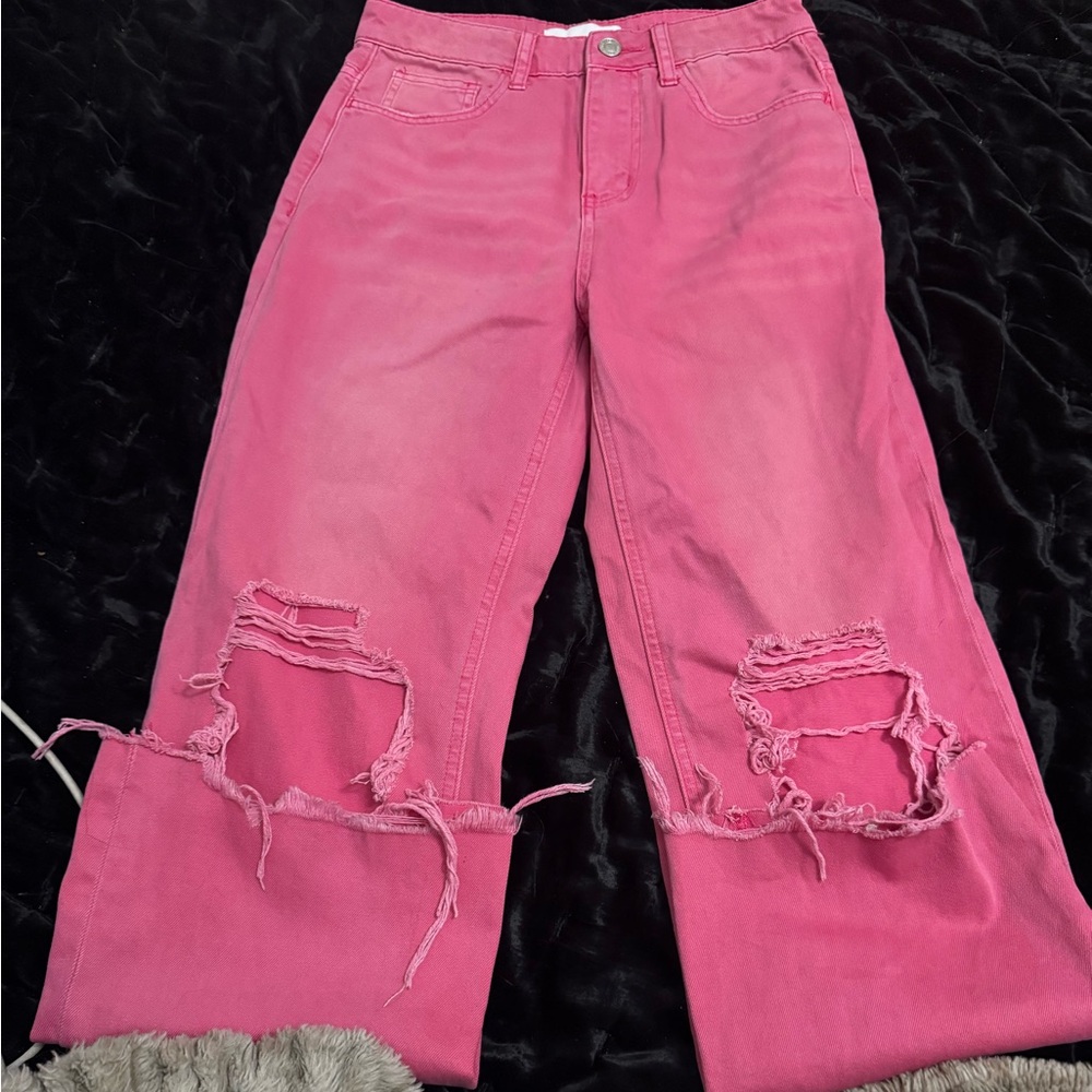 Distressed Pink cropped Jeans